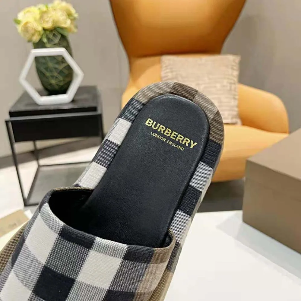 Burberry Check Cotton Slides Containing Organic Cotton for Women in Brown
