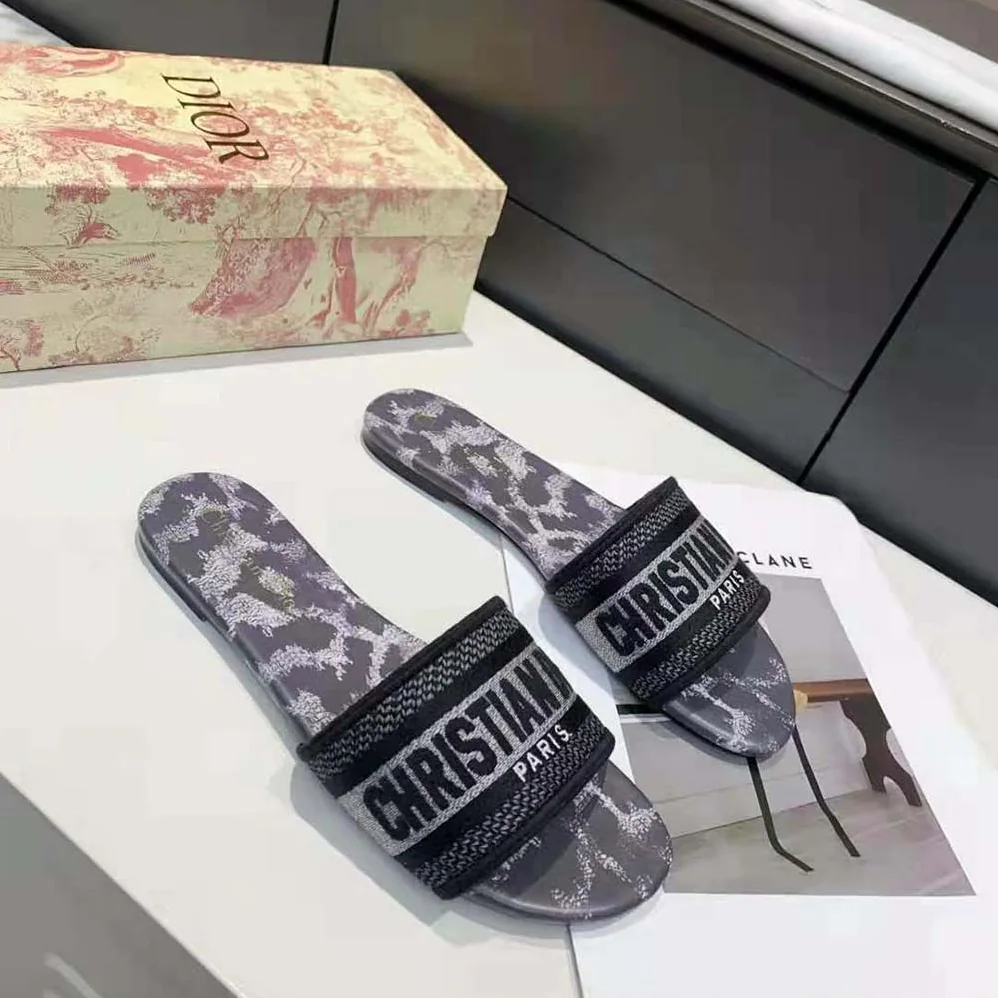 Dior Dway Slide Gray Mizza Embroidered Cotton and Metallic Thread for Women Dior Dway Slide Gray Mizza Embroidered Cotton and Metallic Thread for Women