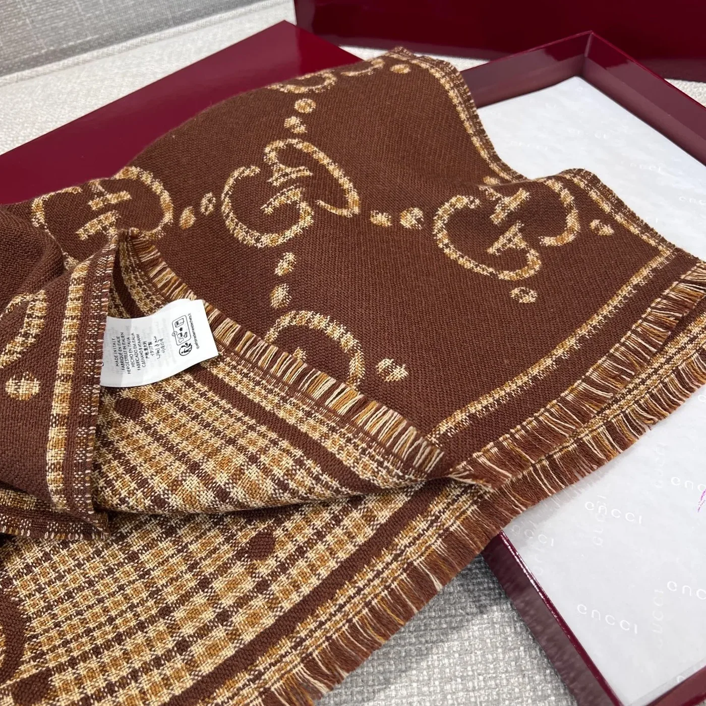 Gucci GG Scarf Brown And Beige /