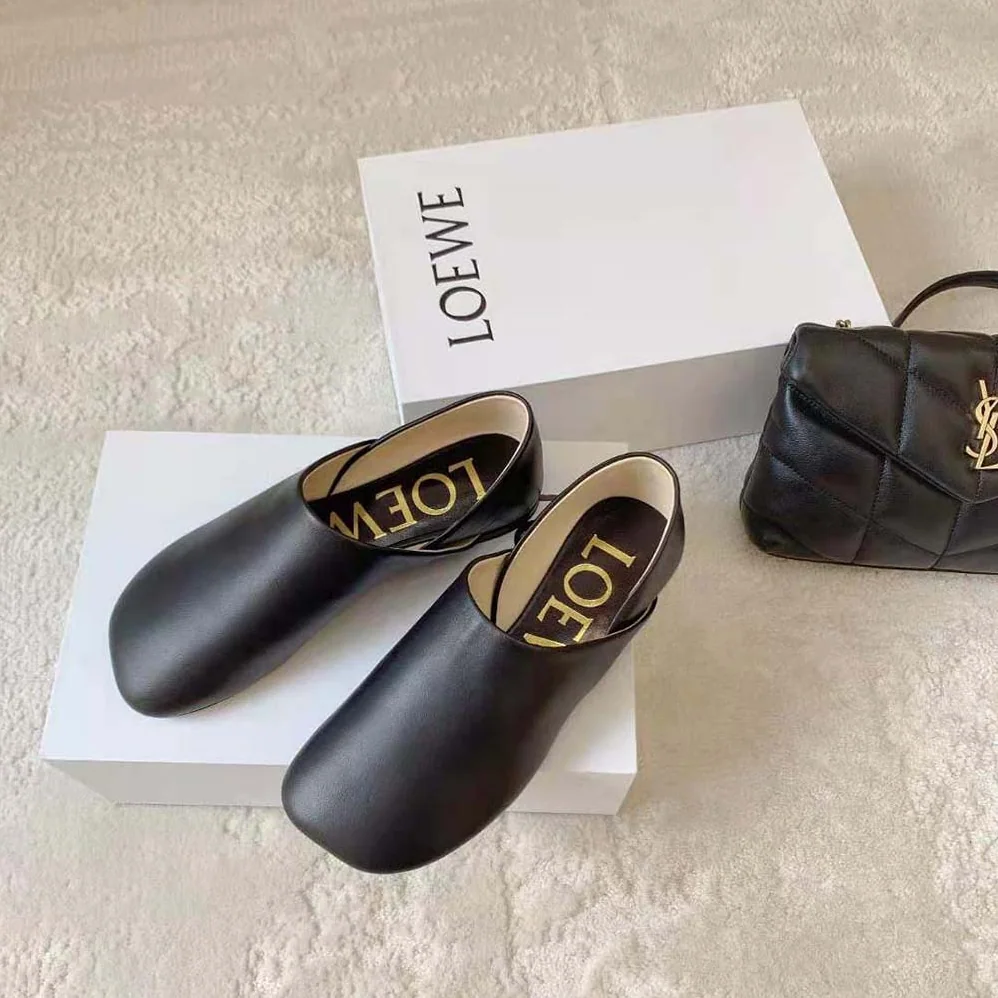 Loewe Toy Slipper in Goatskin for Women in Black
