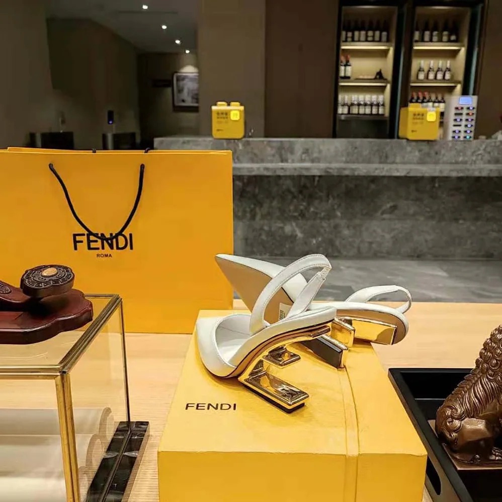 Fendi Fendi First White Leather High for Women in Heeled Slingbacks Fendi Fendi First White Leather High for Women in Heeled Slingbacks