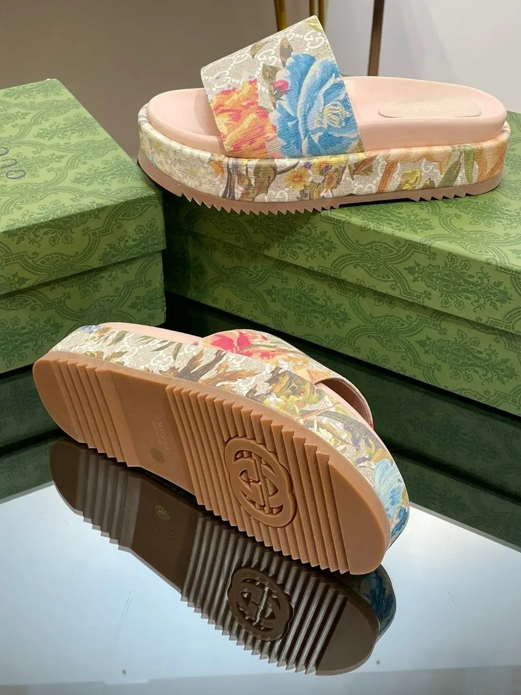 Gucci Gg Flora Slide Sandal Multicolor Gucci Gg Flora Slide Sandal Multicolor