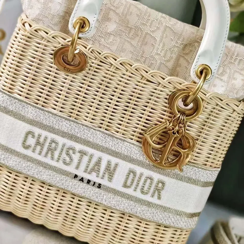 Dior Medium Lady Dior Bag Natural Wicker and White Dior Oblique Jacquard for Women Dior Medium Lady Dior Bag Natural Wicker and White Dior Oblique Jacquard for Women