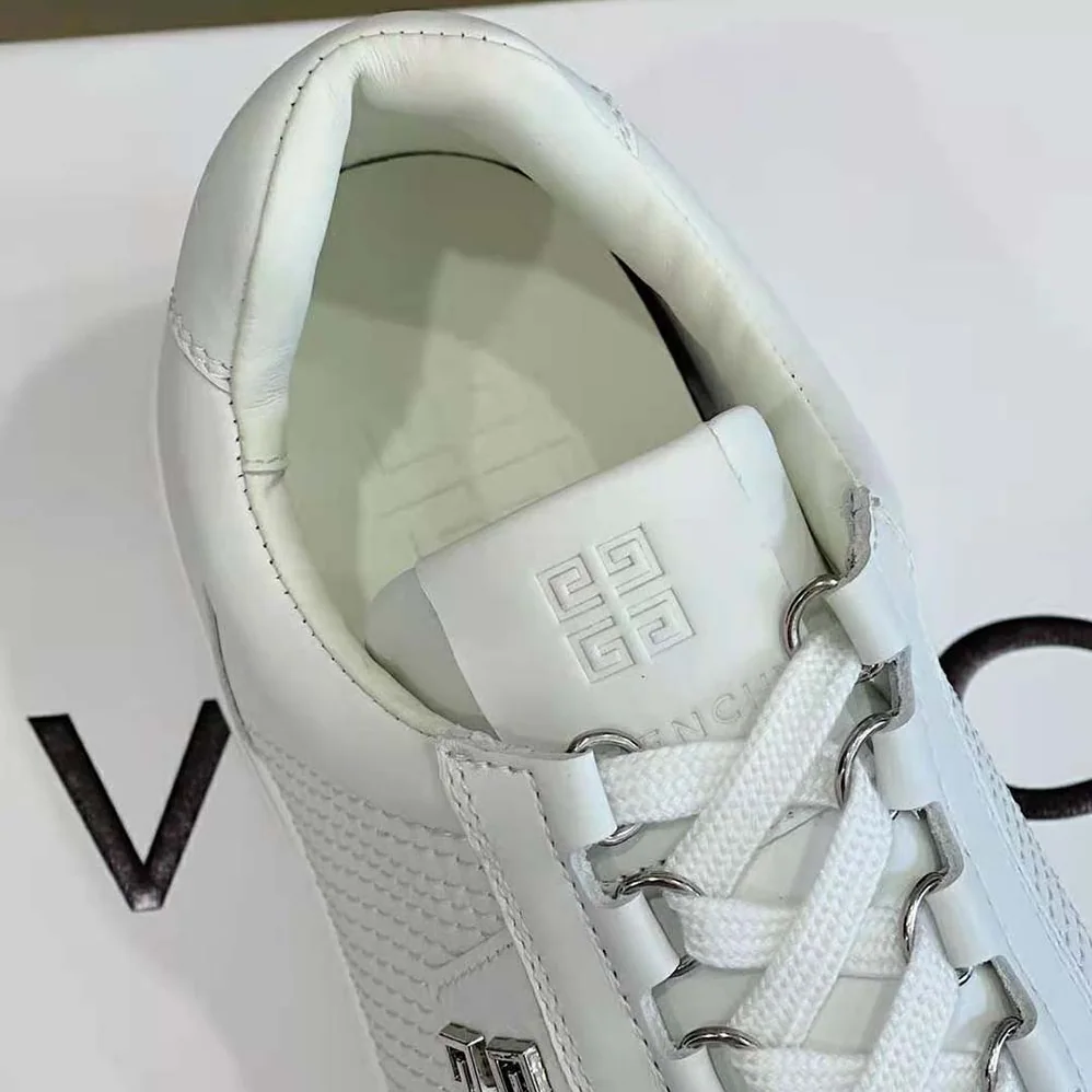 Givenchy G4 Sneakers in Leather for Men in White Givenchy G4 Sneakers in Leather for Men in White