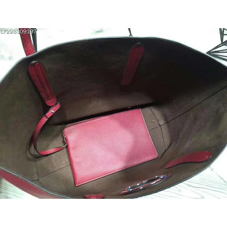 Fendi Leather Logo Shopper Bag for Women in Maroon Fendi Leather Logo Shopper Bag for Women in Maroon