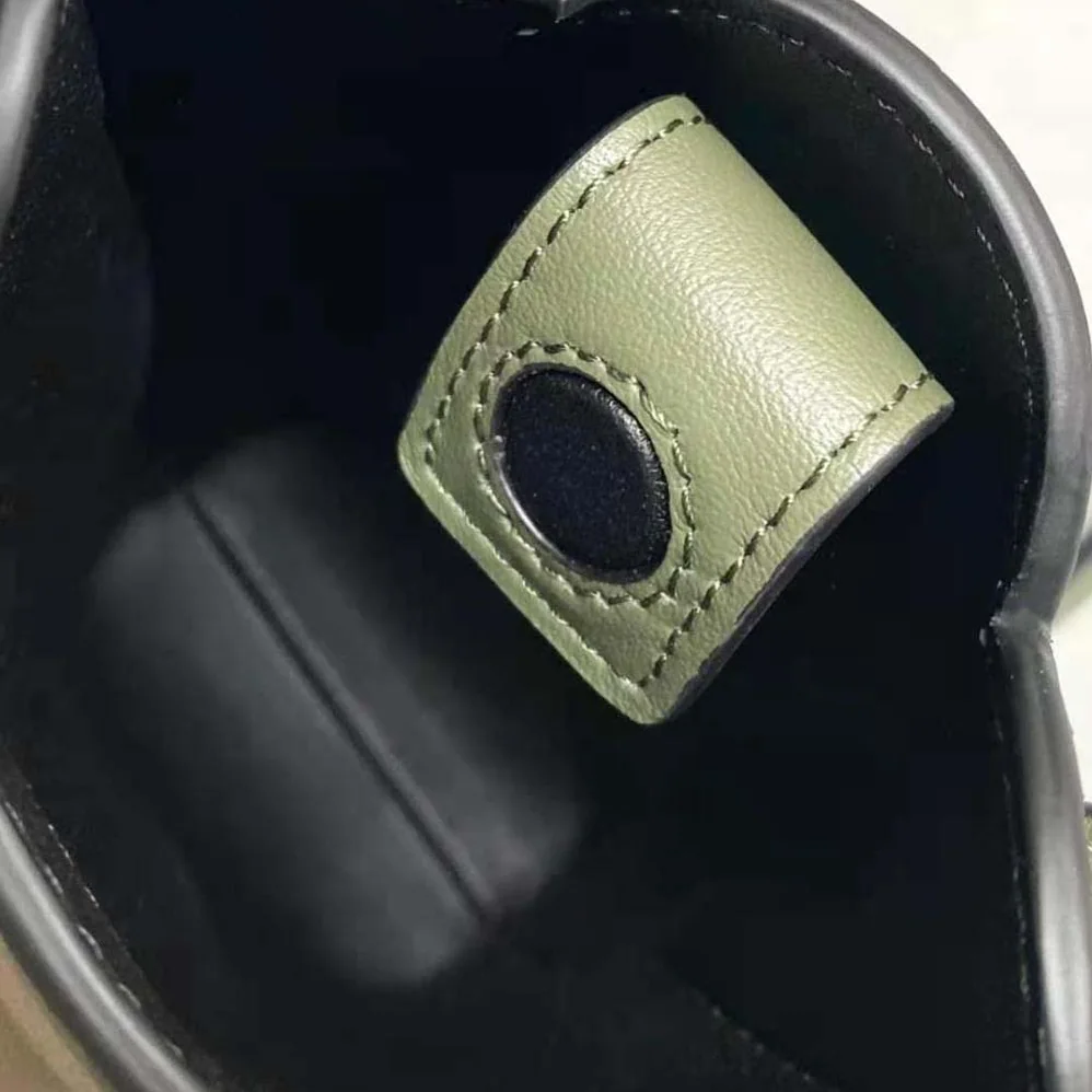 Loewe Elephant Pocket in Classic Calfskin for Women in Green Loewe Elephant Pocket in Classic Calfskin for Women in Green