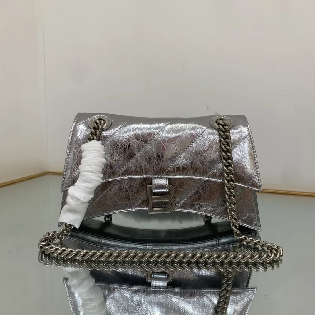 Crush Small Chain Bag Quilted In Sliver Tone /