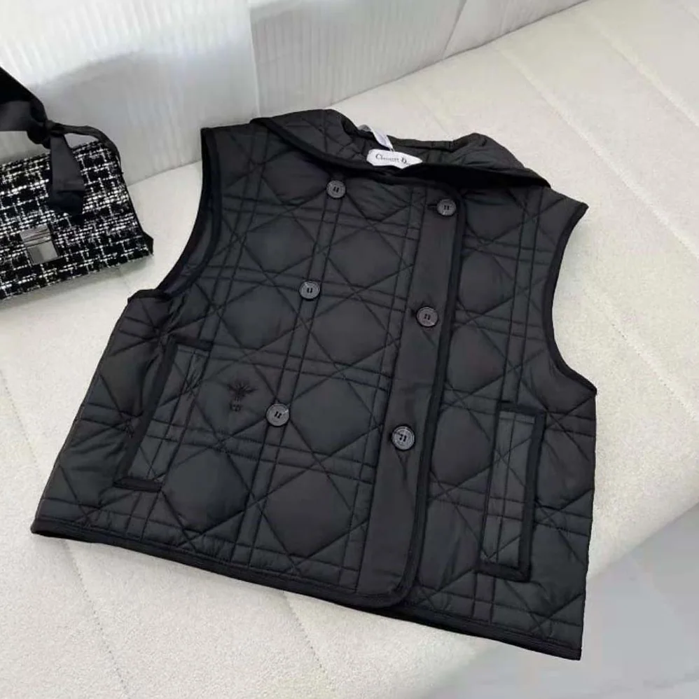 Dior Sleeveless Cropped Macrocannage Vest Navy Blue Quilted Technical Taffeta for Women Dior Sleeveless Cropped Macrocannage Vest Navy Blue Quilted Technical Taffeta for Women