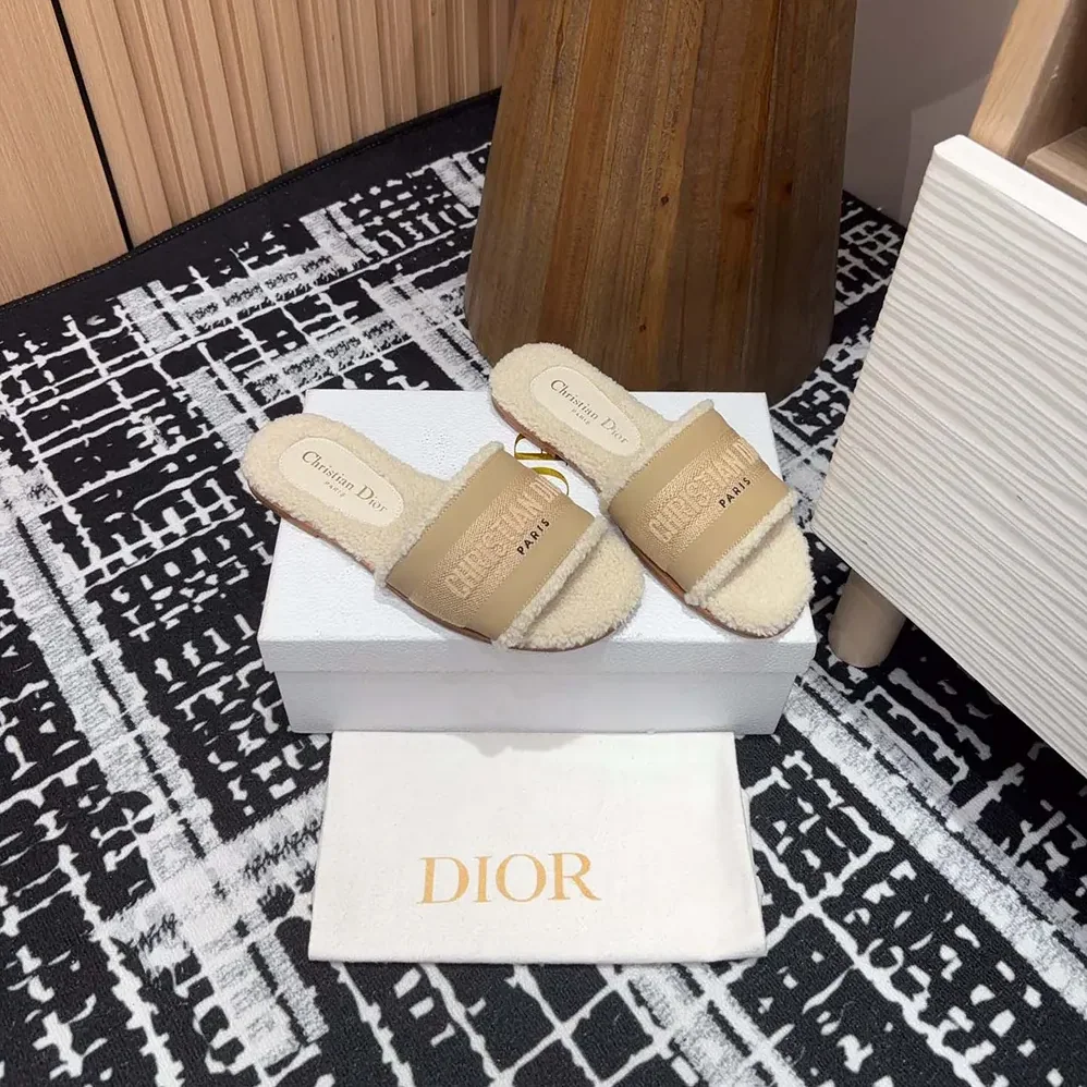 Dior Dway Slide Beige Calfskin and Embroidered Cotton for Women Dior Dway Slide Beige Calfskin and Embroidered Cotton for Women