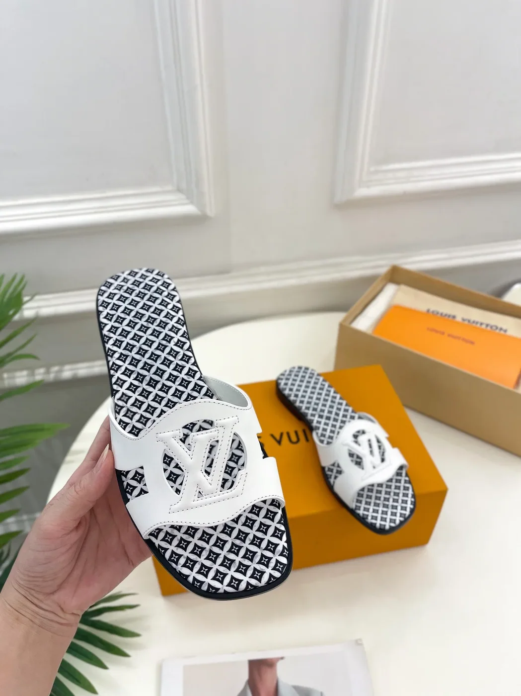 Louis Vuitton Isola Flat Mule LV White Louis Vuitton Isola Flat Mule LV White