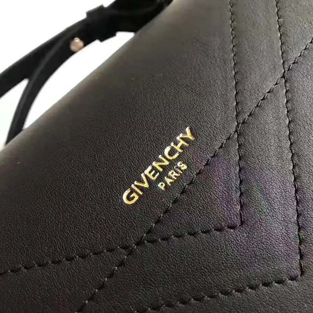 Givenchy Mini Eden Bag in Smooth Leather for Women in Black Givenchy Mini Eden Bag in Smooth Leather for Women in Black