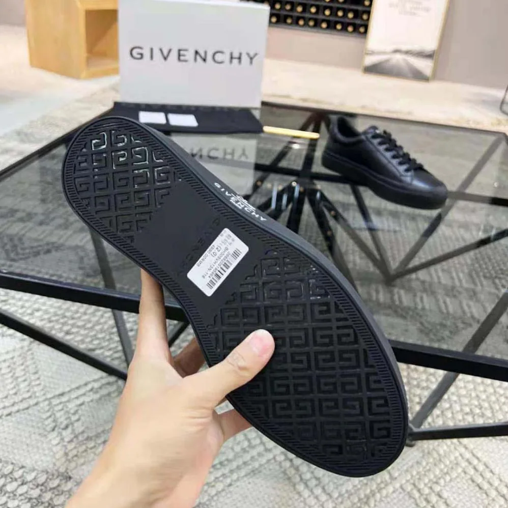 Givenchy City Sport Disney Castle Sneakers in Leather for Men in Black Givenchy City Sport Disney Castle Sneakers in Leather for Men in Black