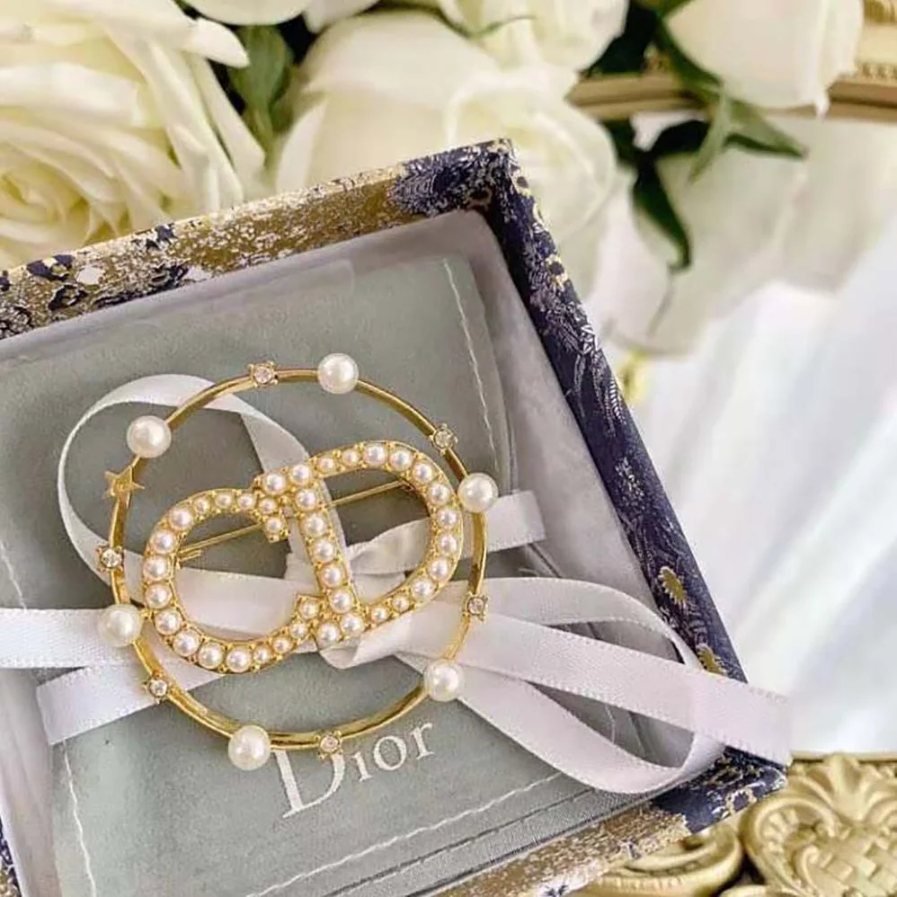 Dior Clair D Lune Brooch Gold for Women in Finish Metal