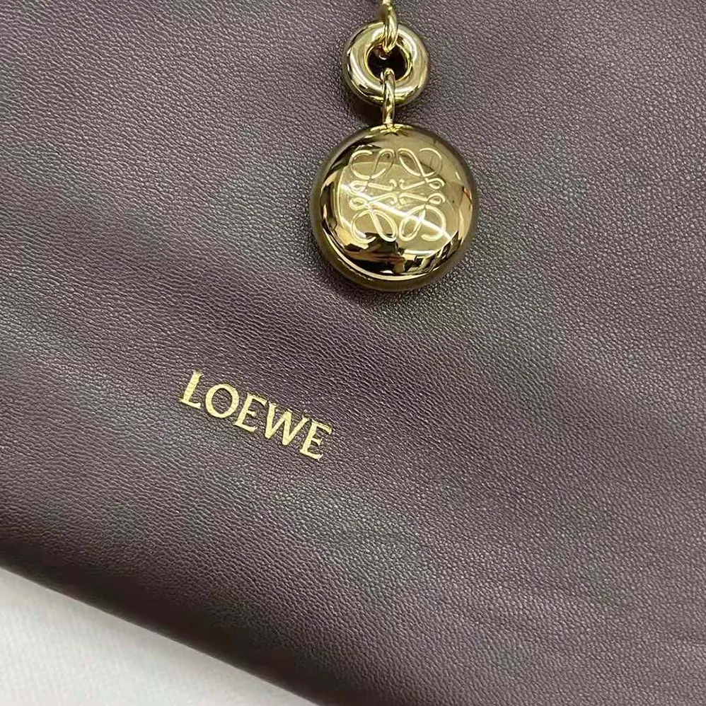 Loewe Small Squeeze Bag in Nappa Lambskin for Women in Chocolate