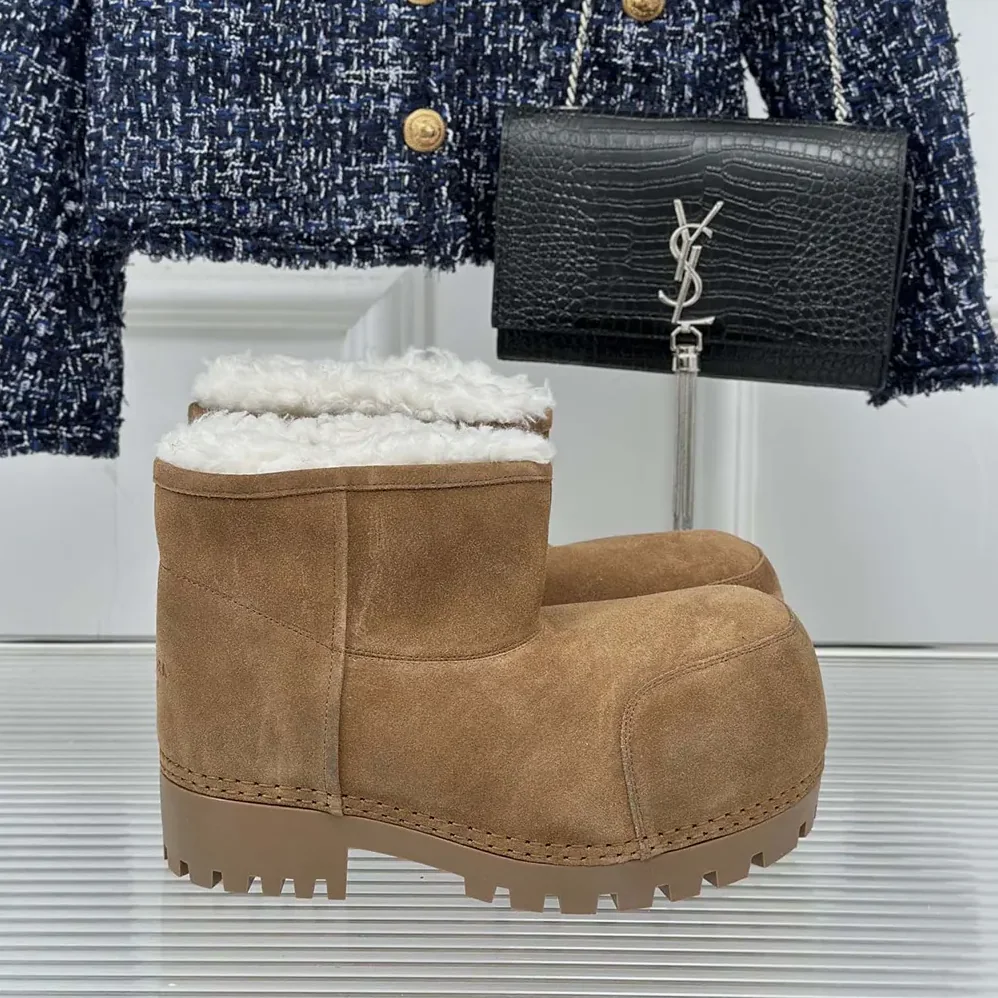 Balenciaga Alaska Fur Bootie in Brown Split Calfskin and White Synthetic Material for Unisex Balenciaga Alaska Fur Bootie in Brown Split Calfskin and White Synthetic Material for Unisex
