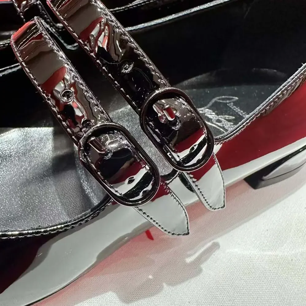 Christian Louboutin Sweet Jane Ballerinas Patent Calf Leather for Women in Black Christian Louboutin Sweet Jane Ballerinas Patent Calf Leather for Women in Black