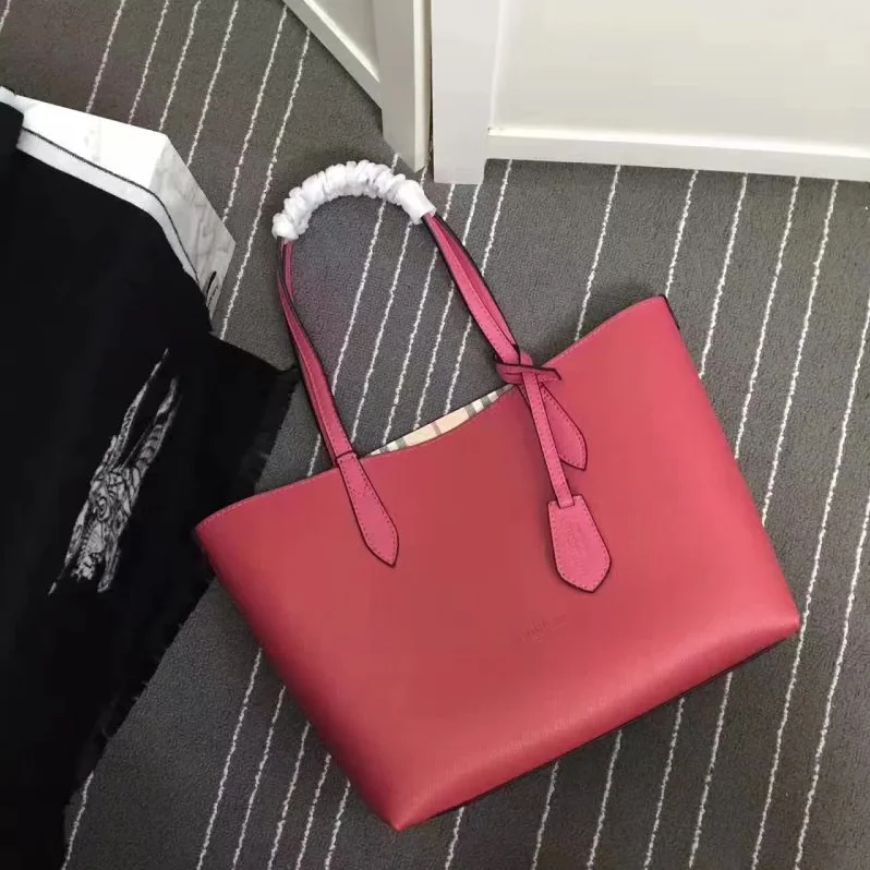 Burberry Embossed Leather Tote for Women in Carmine