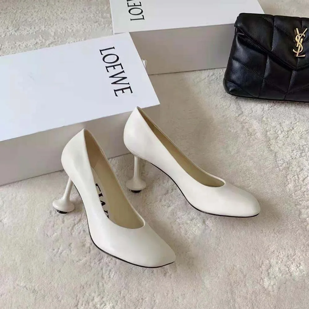 Loewe Toy Pump in Goatskin for Women in White Loewe Toy Pump in Goatskin for Women in White