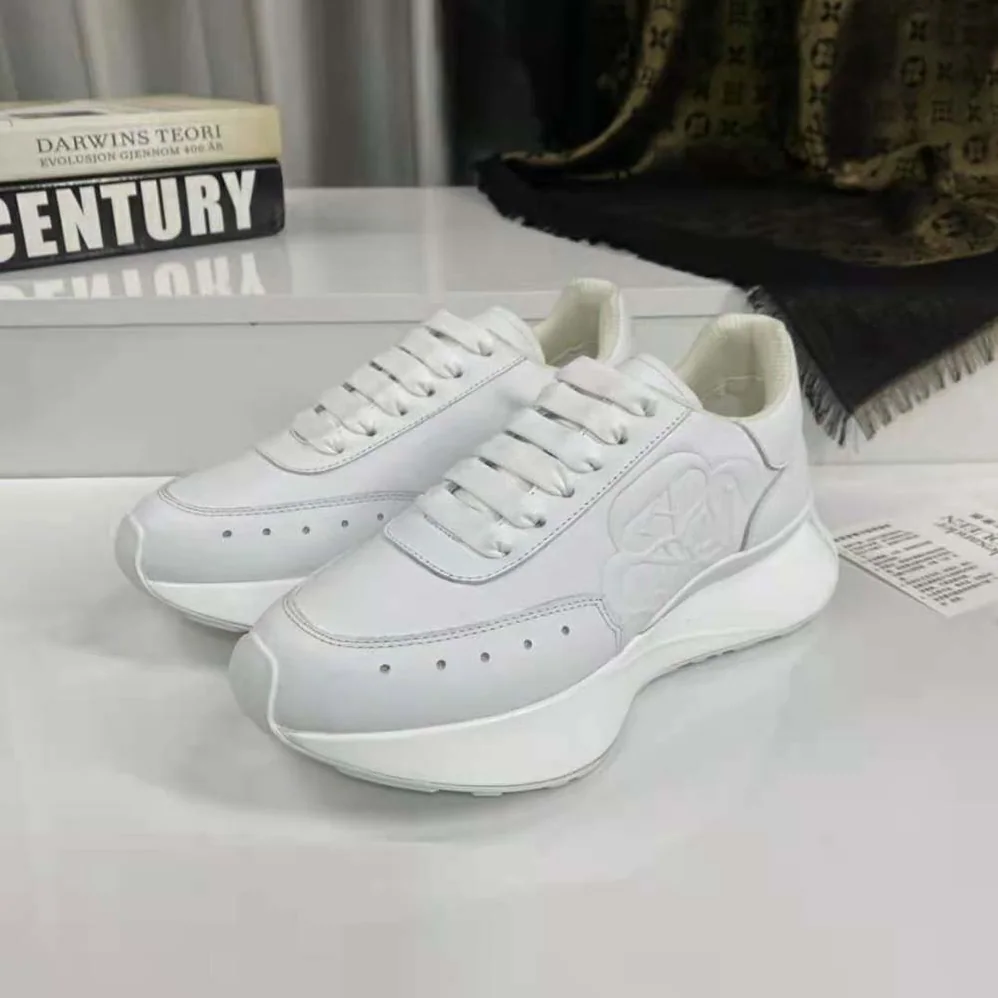 Alexander Mcqueen Sprint Runner in Calf Leather for Unisex in White
