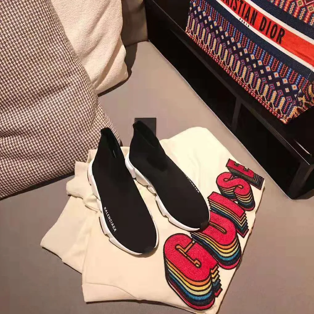 Balenciaga Speed Trainers in Knit and Balenciaga Logo for Unisex in Black