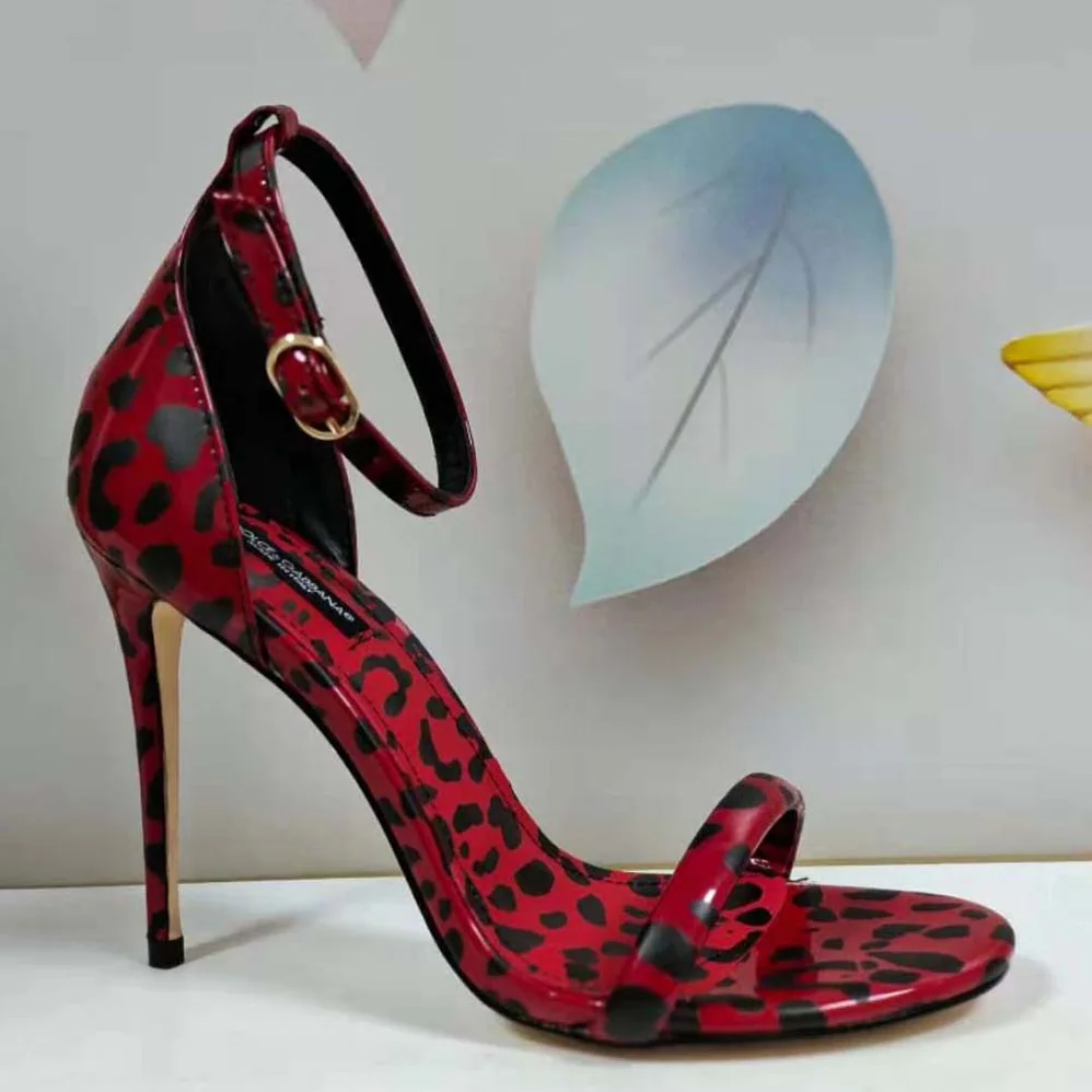 Dolce Gabbana D&G Sandals in Red Leopard for Women in Print Patent Leather
