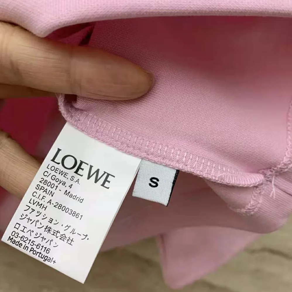 Loewe Cropped T-shirt in Cotton for Women in Pink Loewe Cropped T-shirt in Cotton for Women in Pink