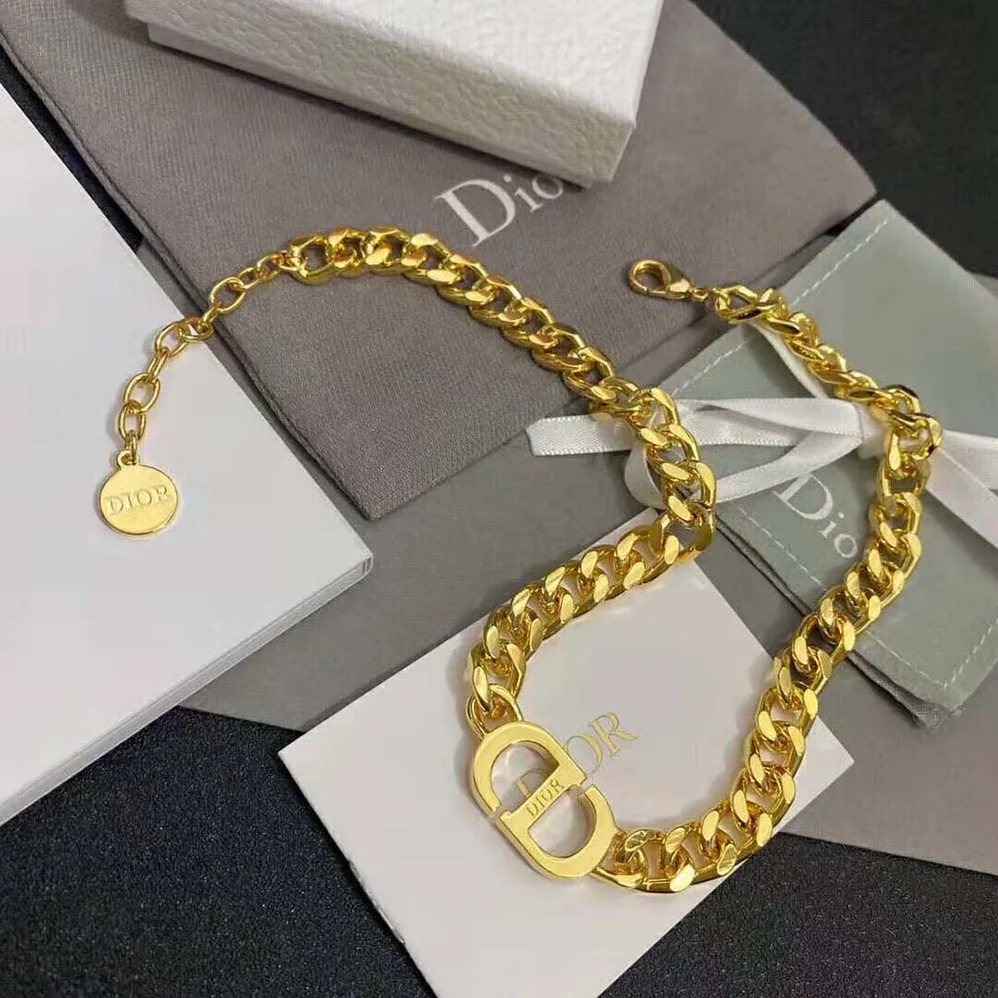 Dior 30 Montaigne Necklace Gold-Finish Metal and Fluorescent Pink Transparent Resin for Women Dior 30 Montaigne Necklace Gold-Finish Metal and Fluorescent Pink Transparent Resin for Women
