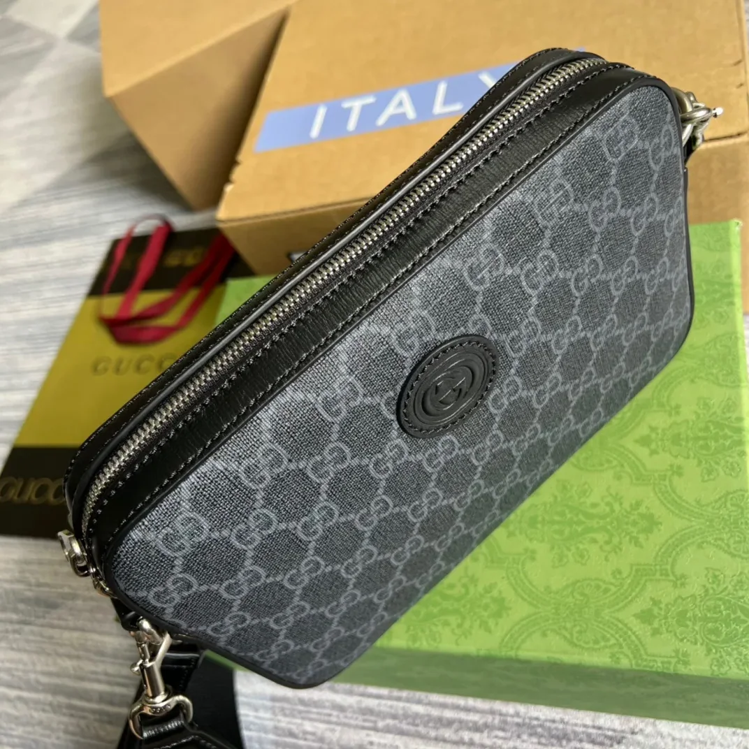 Gucci Shoulder Bag With Interlocking G Black GG Supreme Canvas / Gucci Shoulder Bag With Interlocking G Black GG Supreme Canvas /