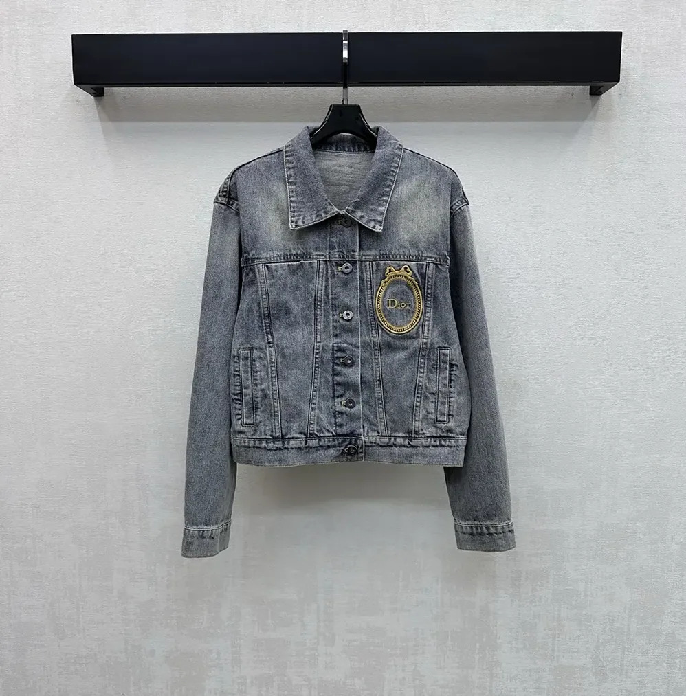 Dior Médaillon Cropped Jacket Blue Stonewashed Cotton Denim for Women Dior Médaillon Cropped Jacket Blue Stonewashed Cotton Denim for Women