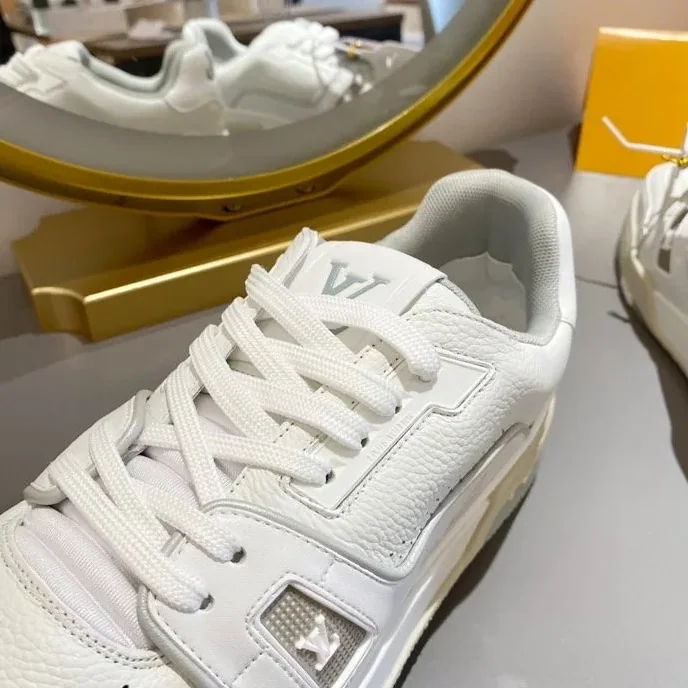 Louis Vuitton Trainer Sneaker Rubber Grain White Virgil Abloh LV 1A8WAX Louis Vuitton Trainer Sneaker Rubber Grain White Virgil Abloh LV 1A8WAX
