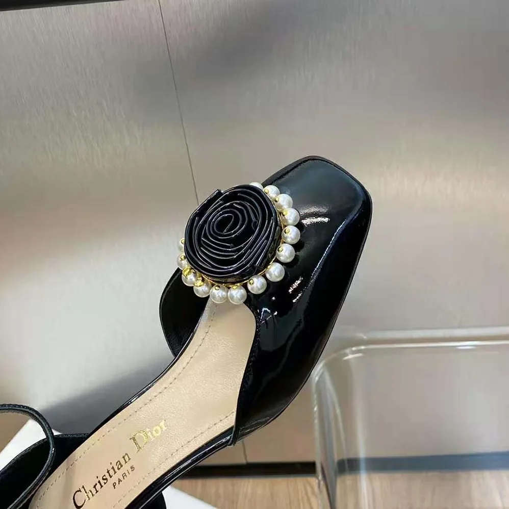 Dior Dior Rose Pump Black Patent Calfskin and White Resin Pearls for Women Dior Dior Rose Pump Black Patent Calfskin and White Resin Pearls for Women