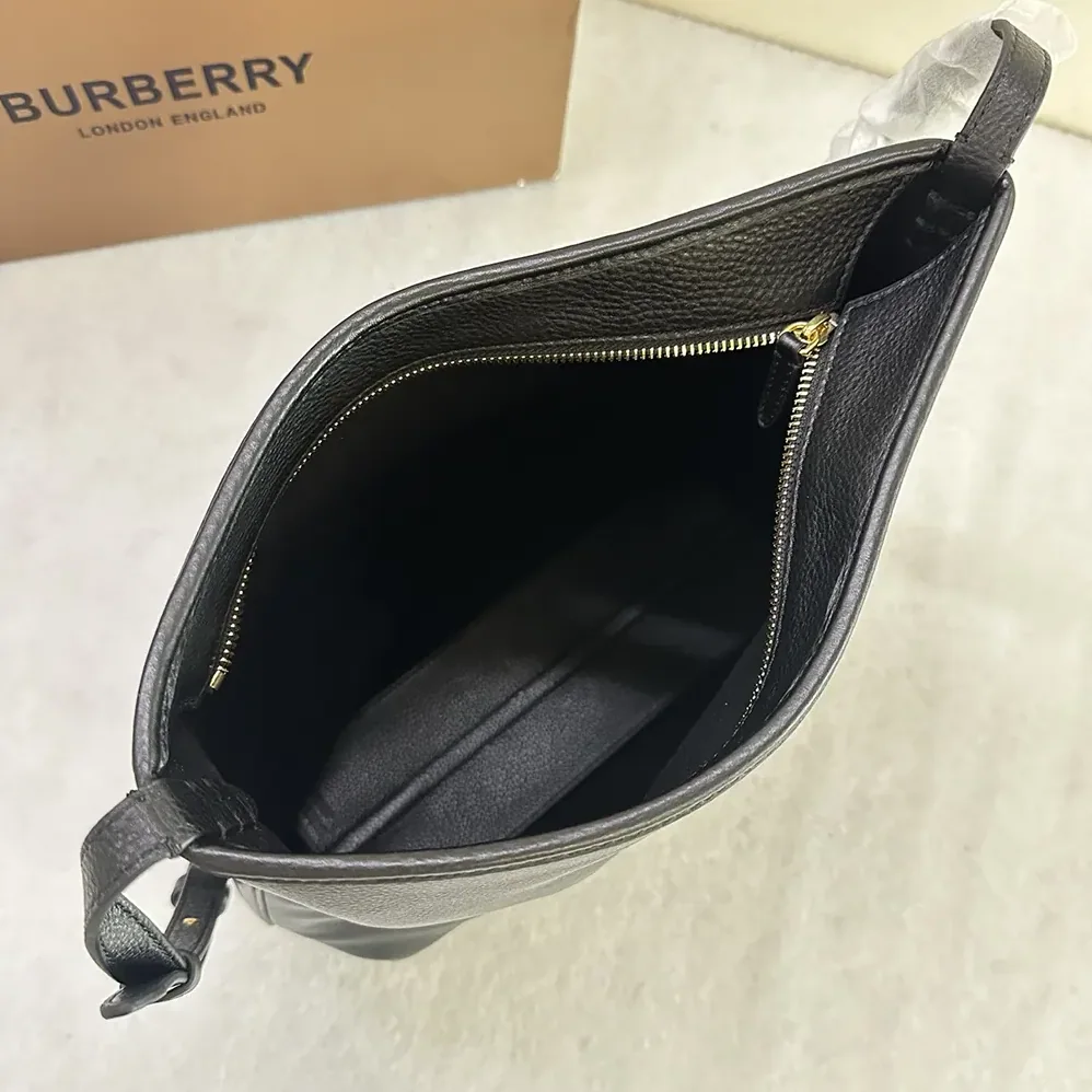 Burberry Small Highlands Shoulder Bag for Unisex in Black Burberry Small Highlands Shoulder Bag for Unisex in Black