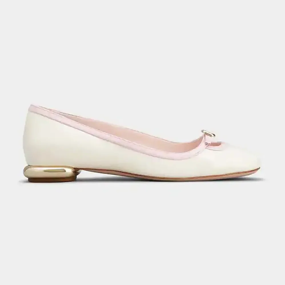 Roger Vivier Viv' Podium Ballerinas in Patent Leather for Women in White Roger Vivier Viv' Podium Ballerinas in Patent Leather for Women in White