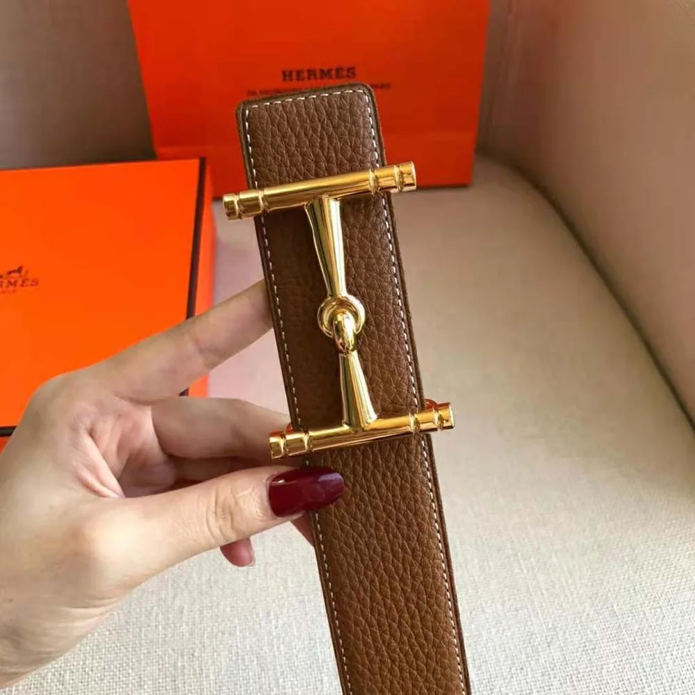 Hermes H Hippique Belt Buckle & Reversible Leather Strap 32 mm for Women in Brown Hermes H Hippique Belt Buckle & Reversible Leather Strap 32 mm for Women in Brown