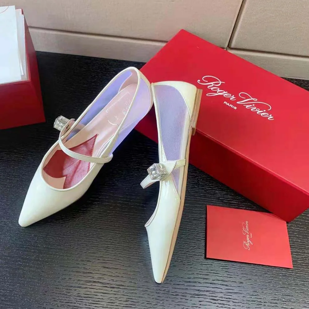 Roger Vivier Babies Ballerinas in Patent Leather for Women in White Roger Vivier Babies Ballerinas in Patent Leather for Women in White