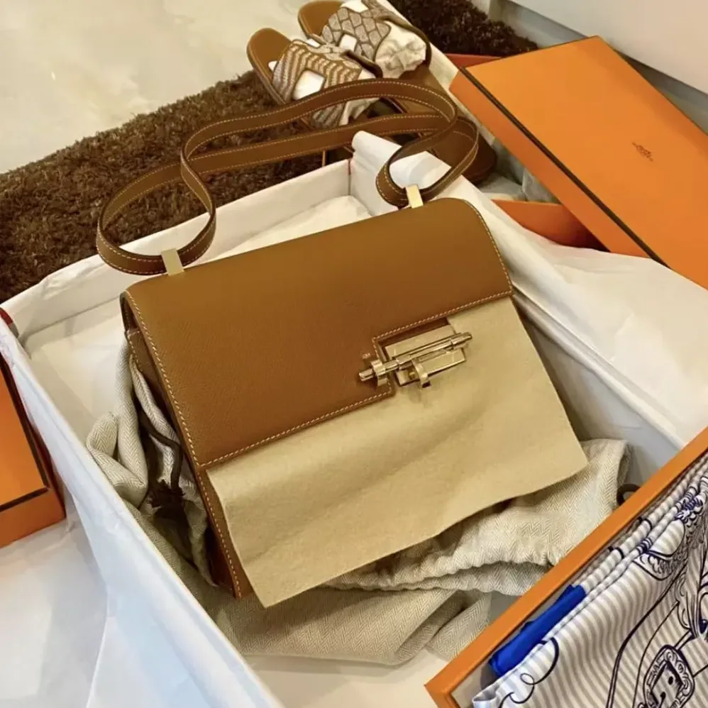 Hermes Verrou 21 Bag in Epsom Leather for Women in Brown/Gold Hermes Verrou 21 Bag in Epsom Leather for Women in Brown/Gold