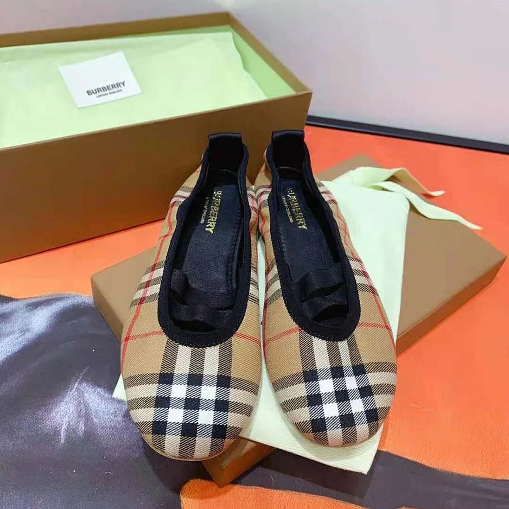 Burberry Logo Detail Vintage Check Cotton Ballerinas for Women in Brown Burberry Logo Detail Vintage Check Cotton Ballerinas for Women in Brown