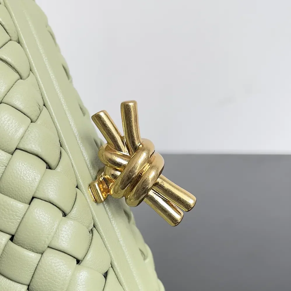 Bottega Veneta Knot Minaudière Clutch in Calfskin Leather for Women in Lime Bottega Veneta Knot Minaudière Clutch in Calfskin Leather for Women in Lime