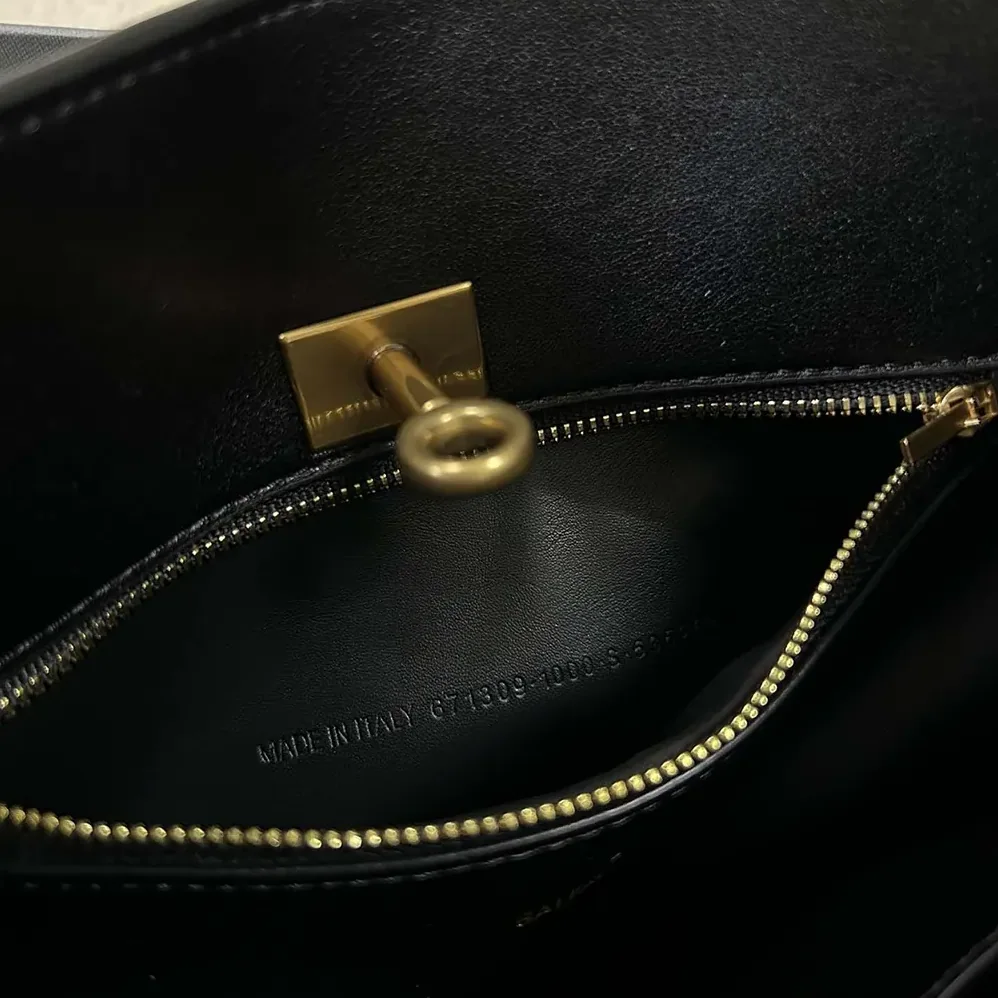 Balenciaga Bel Air Small Hobo Bag in Black for Women Balenciaga Bel Air Small Hobo Bag in Black for Women