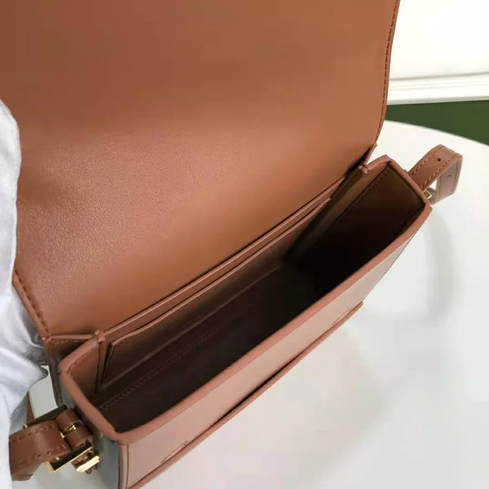Burberry Small Two-tone Leather Grace Bag for Women in Brown