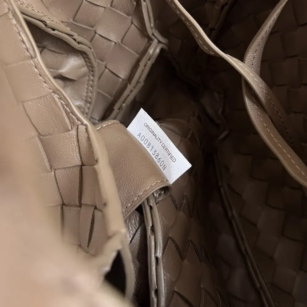 Bottega Veneta Small Campana for Women in Chocolate