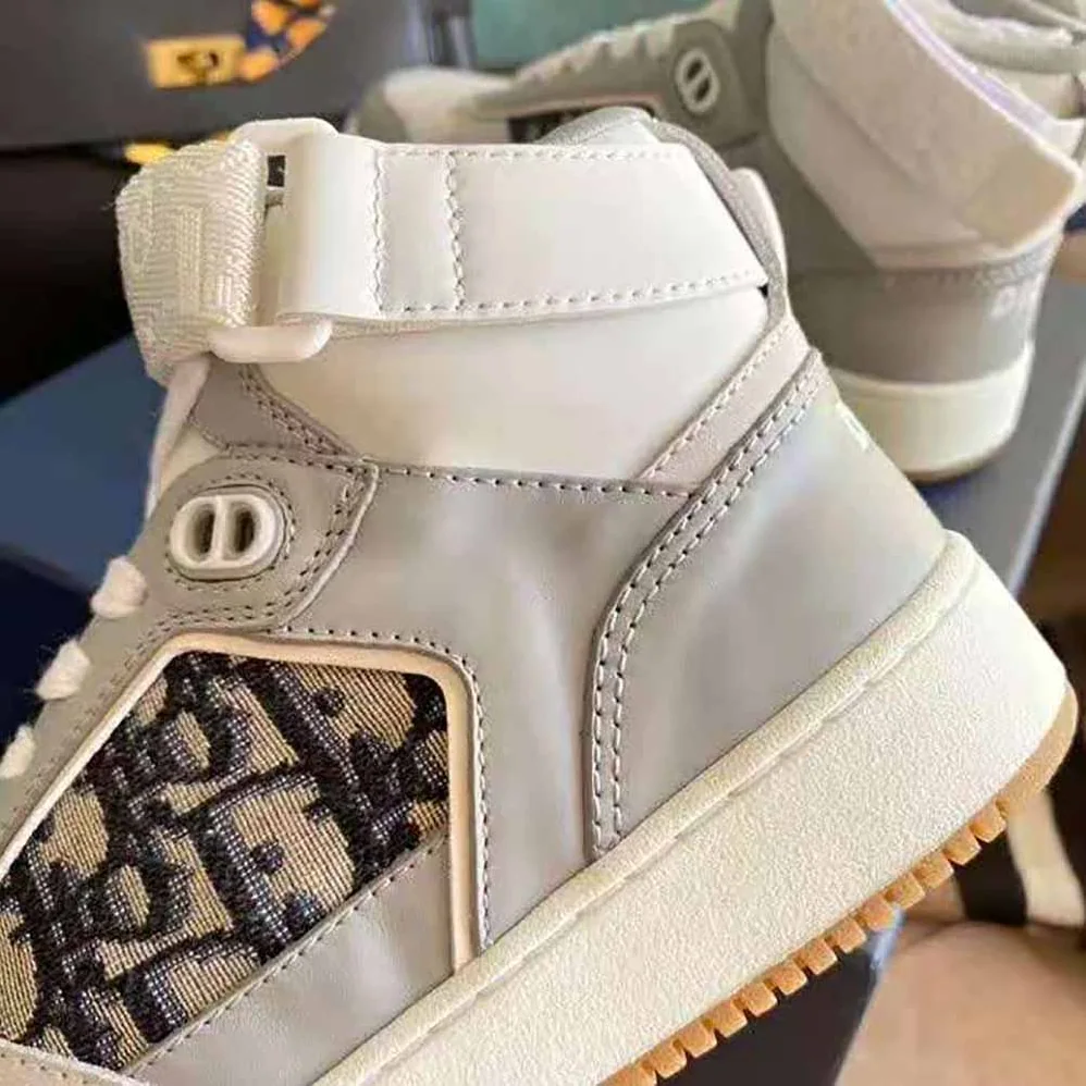 Dior B27 High-Top Sneaker Smooth Calfskin with Dior Oblique Jacquard for Men in Silver Dior B27 High-Top Sneaker Smooth Calfskin with Dior Oblique Jacquard for Men in Silver