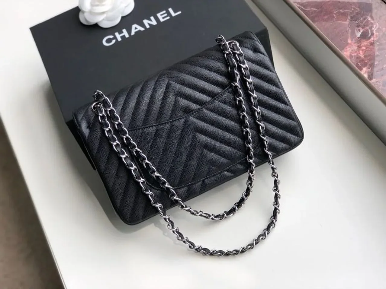 Chanel Chevron Classic Medium Crossbody Bag in Black Silver Hardware Chanel Chevron Classic Medium Crossbody Bag in Black Silver Hardware