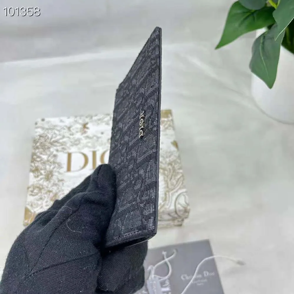 Dior Zipped Card Holder Black Dior Oblique Jacquard and Grained Calfskin for Men Dior Zipped Card Holder Black Dior Oblique Jacquard and Grained Calfskin for Men