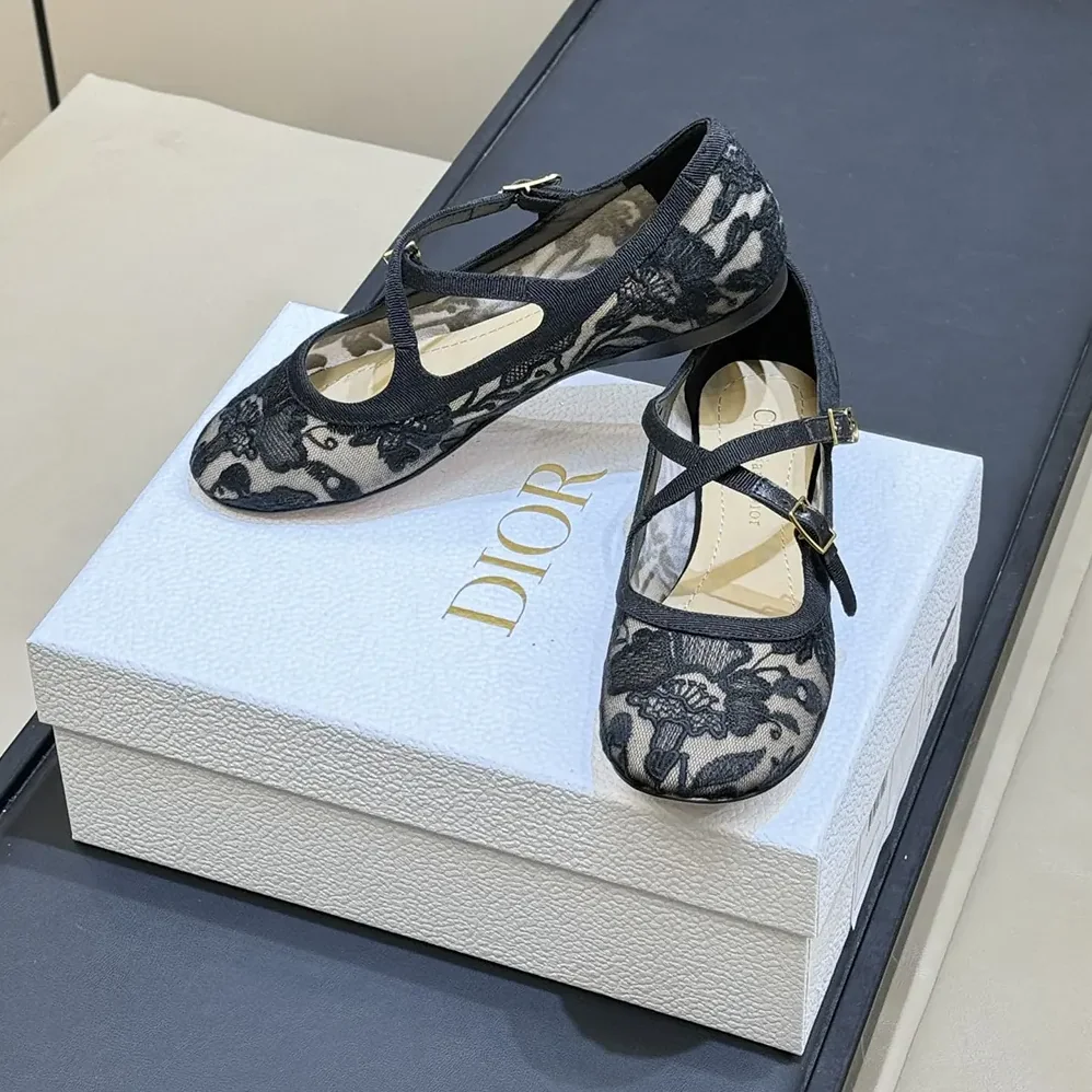 Dior Very Dior Ballet Flat Transparent Mesh Embroidered with Black Millefiori Motif for Women Dior Very Dior Ballet Flat Transparent Mesh Embroidered with Black Millefiori Motif for Women