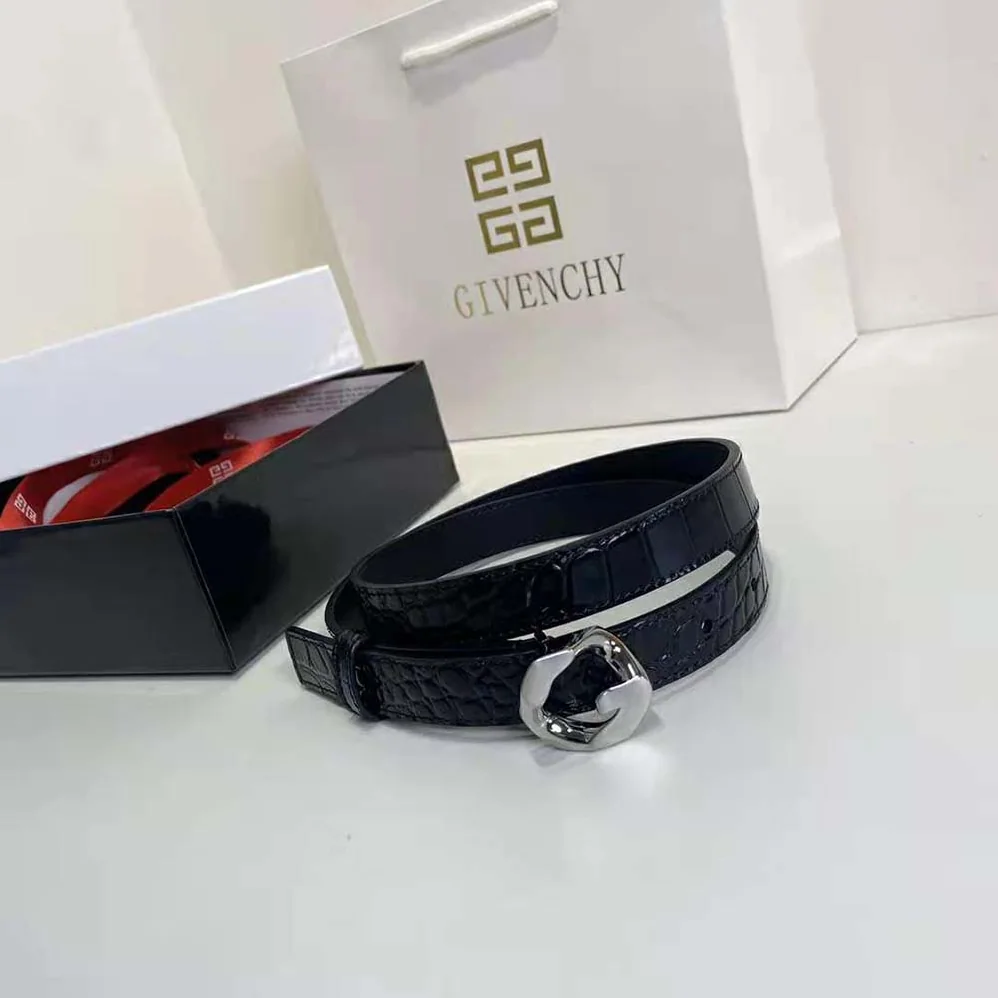 Givenchy Reversible Belt in Leather with G Chain Buckle for Women
