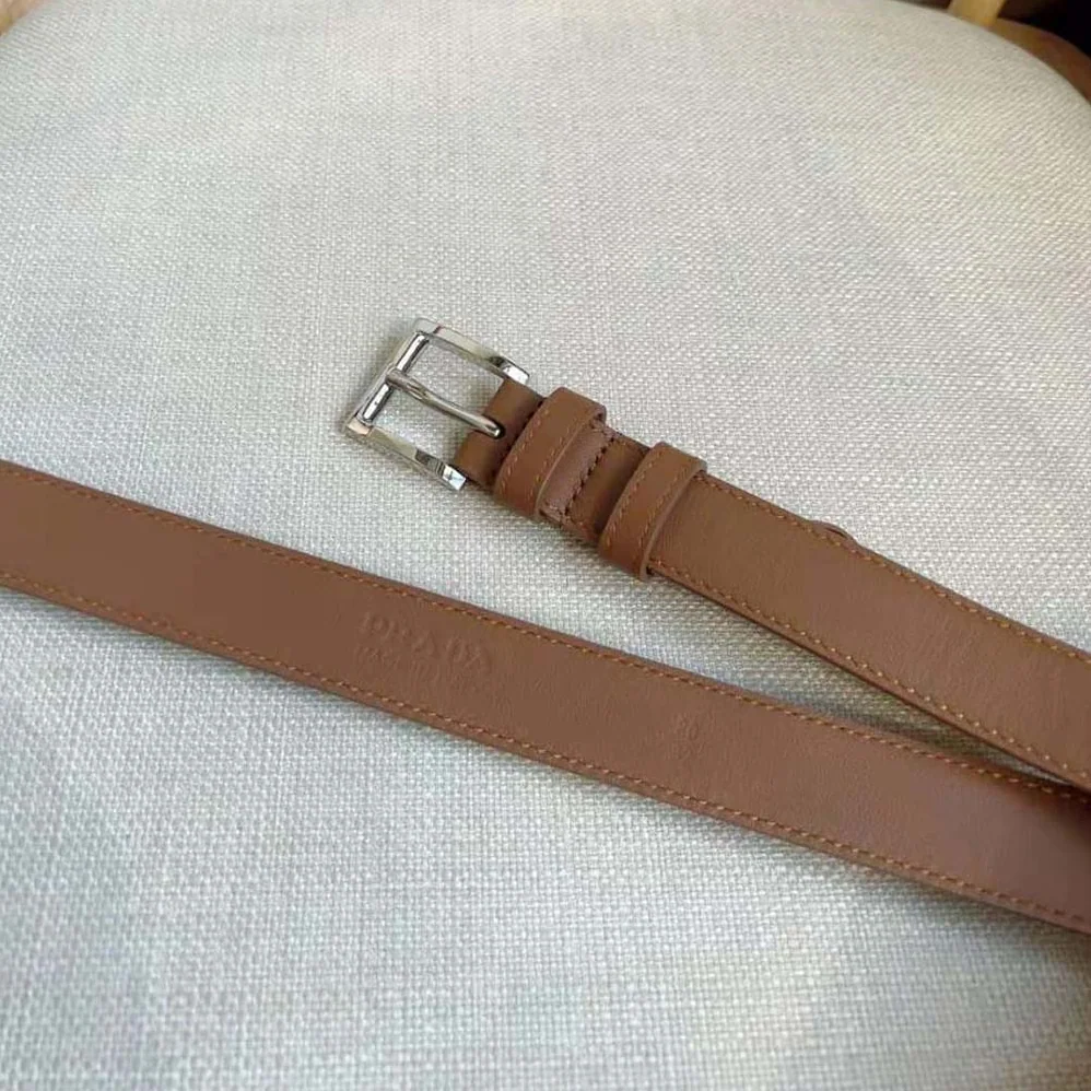 Prada N Leather Belt with Enameled-metal Triangle Logo for Unisex in Brown Prada N Leather Belt with Enameled-metal Triangle Logo for Unisex in Brown