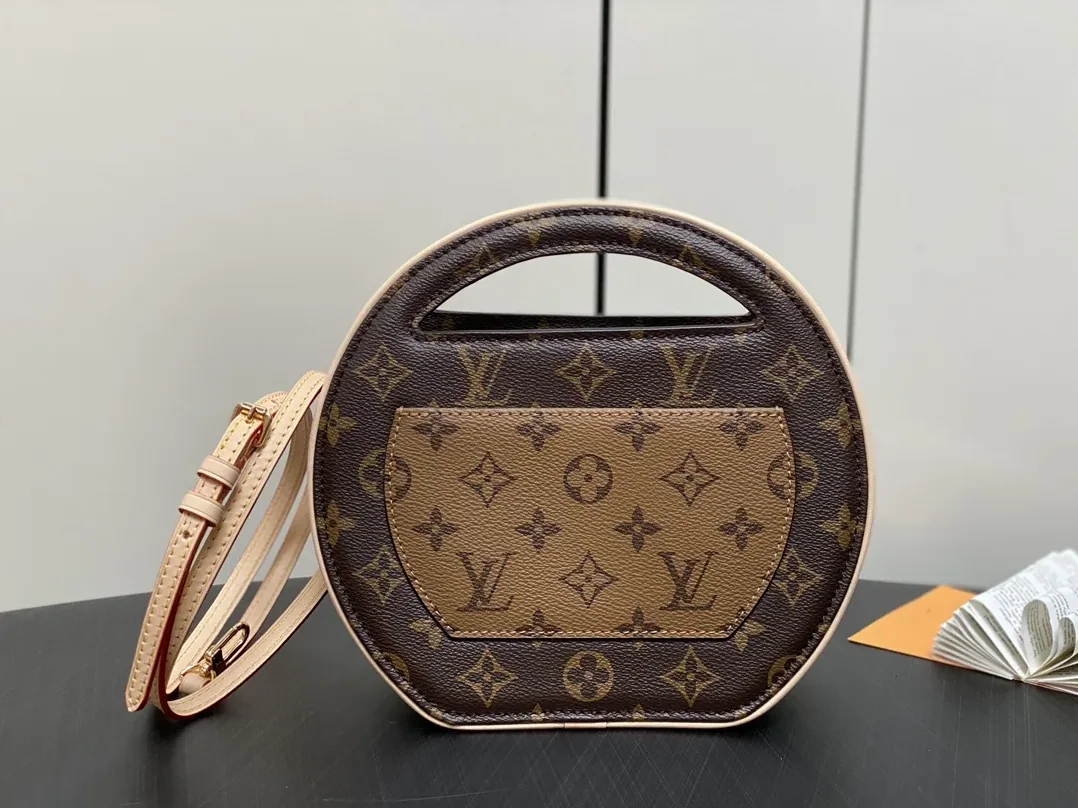 Louis Vuitton Around Me PM Brown / Louis Vuitton Around Me PM Brown /