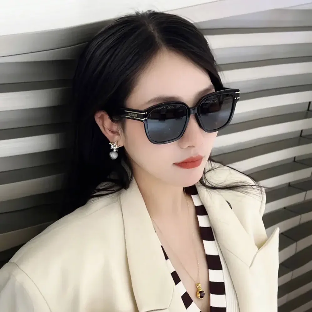 Dior DiorSignature S7F Black Square Sunglasses for Women Dior DiorSignature S7F Black Square Sunglasses for Women