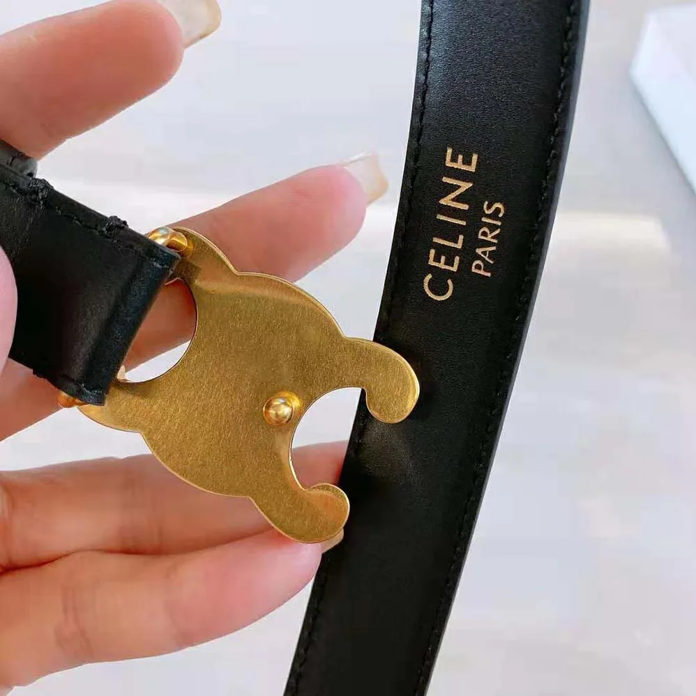 Celine Medium Cuir Triomphe Belt in Natural Calfskin for Women in Black Celine Medium Cuir Triomphe Belt in Natural Calfskin for Women in Black